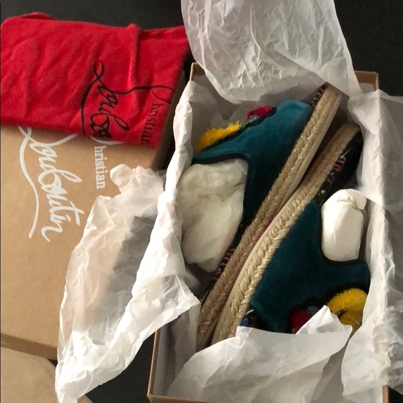 Christian Louboutin Peacock Pacha Raffia Flat - Picture 7 of 8